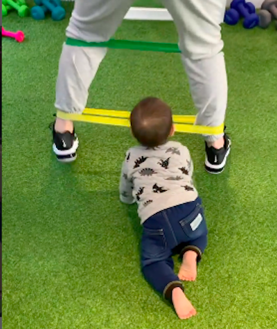 パーソナルの広い空間でトレーニングできるので、赤ちゃんが伸び伸び遊べます