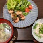 ダイエットボディメイク食事例（豆腐、わかめのみそしる、にくしそまき、水菜、ミニトマト）