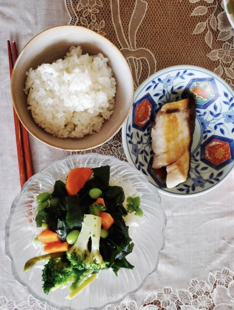 年末は忘年会も多く暴飲暴食になりがちですので、飲み会でもできる限りクリーンな食材を選んでいきましょう