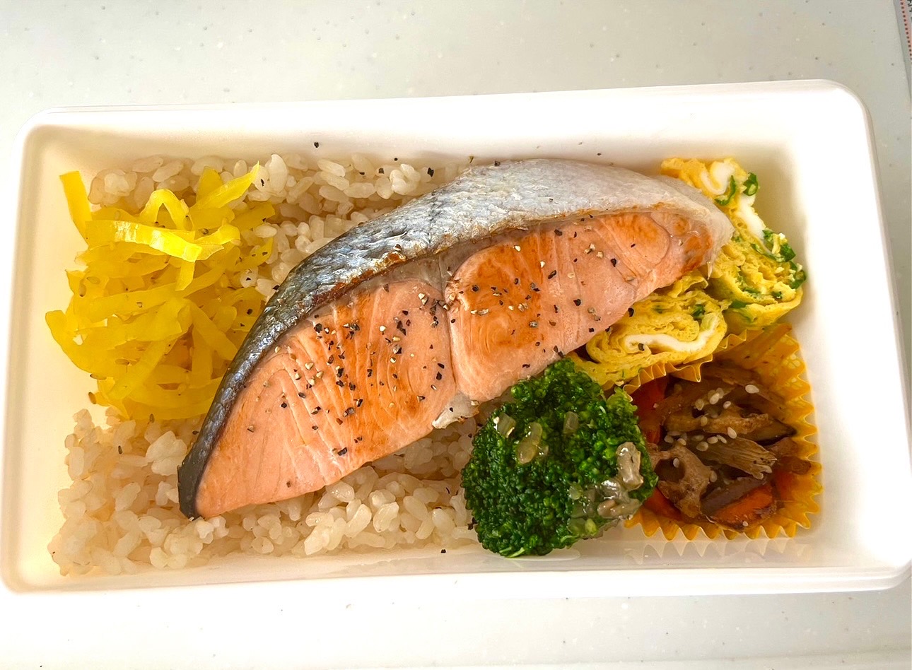 お客様のランチのお弁当！糖質、タンパク質、脂質と栄養バランス良い