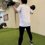 下半身の引き締め、代謝アップに効果的「バーベルスクワット」