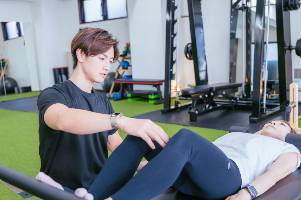 抱っこ疲れの腰ケア/六本松ピラティス