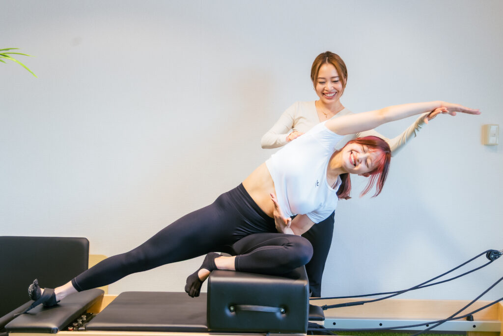 デスクワーク肩こりリセット/福津ピラティス