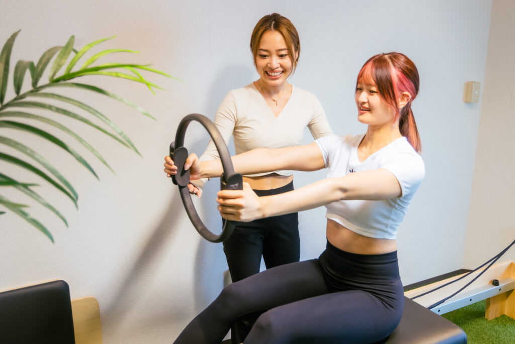 パーソナルとグループの違い/春日原ピラティス