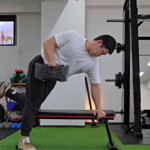 ダンベルロウで力を引き出す、反動の使い方/六本松パーソナルジム