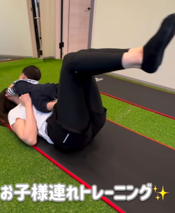 子連れで本気のトレーニング。ママの腹筋最後の追い込み/大濠公園パーソナルジム