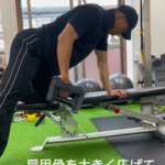 ワンハンドロウイングのポイント解説/姪浜パーソナルジム